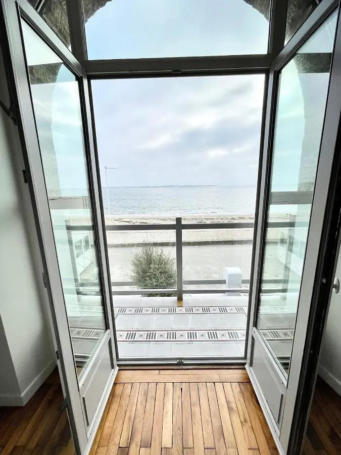 LUXURY ! Villa Simone Sur la plage Piscine Larmor-Plage Francia