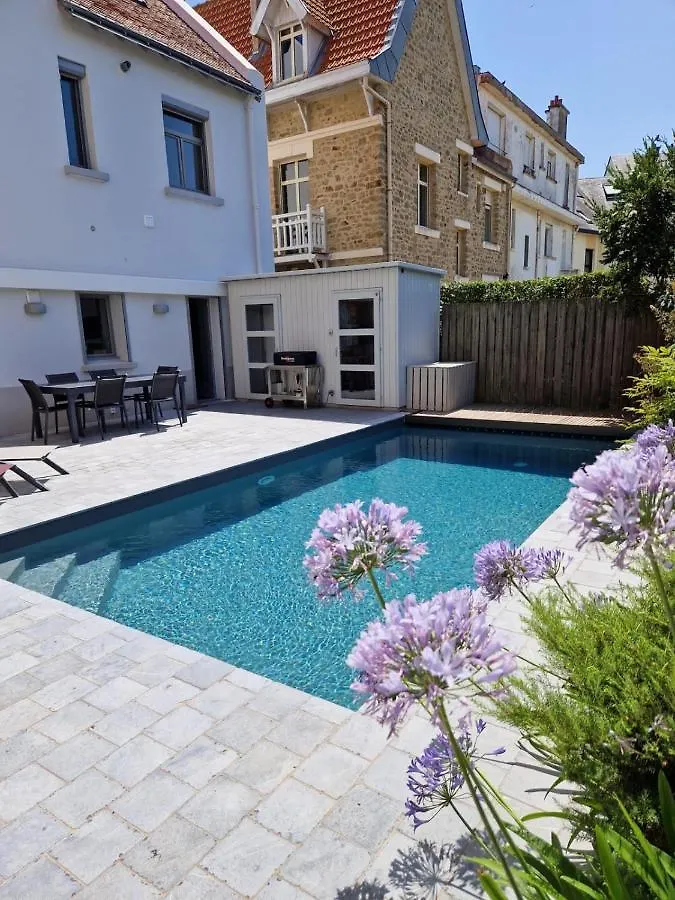 Luxury ! Villa Simone Sur La Plage Piscine Larmor-Plage 0*,  Francia